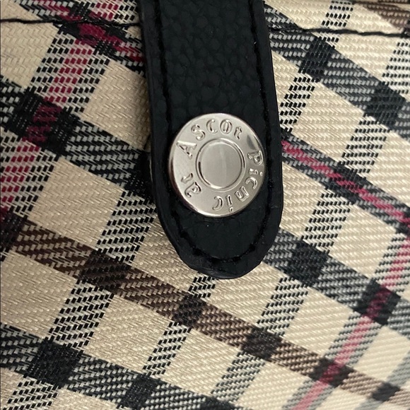 Plaid and Black Wine 🍷 Handbag - Picture 10 of 10